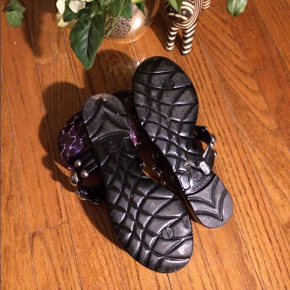 ❤️💥🎡 Fun @ Unique Sandals w Silver detail. - Picture 8 of 8